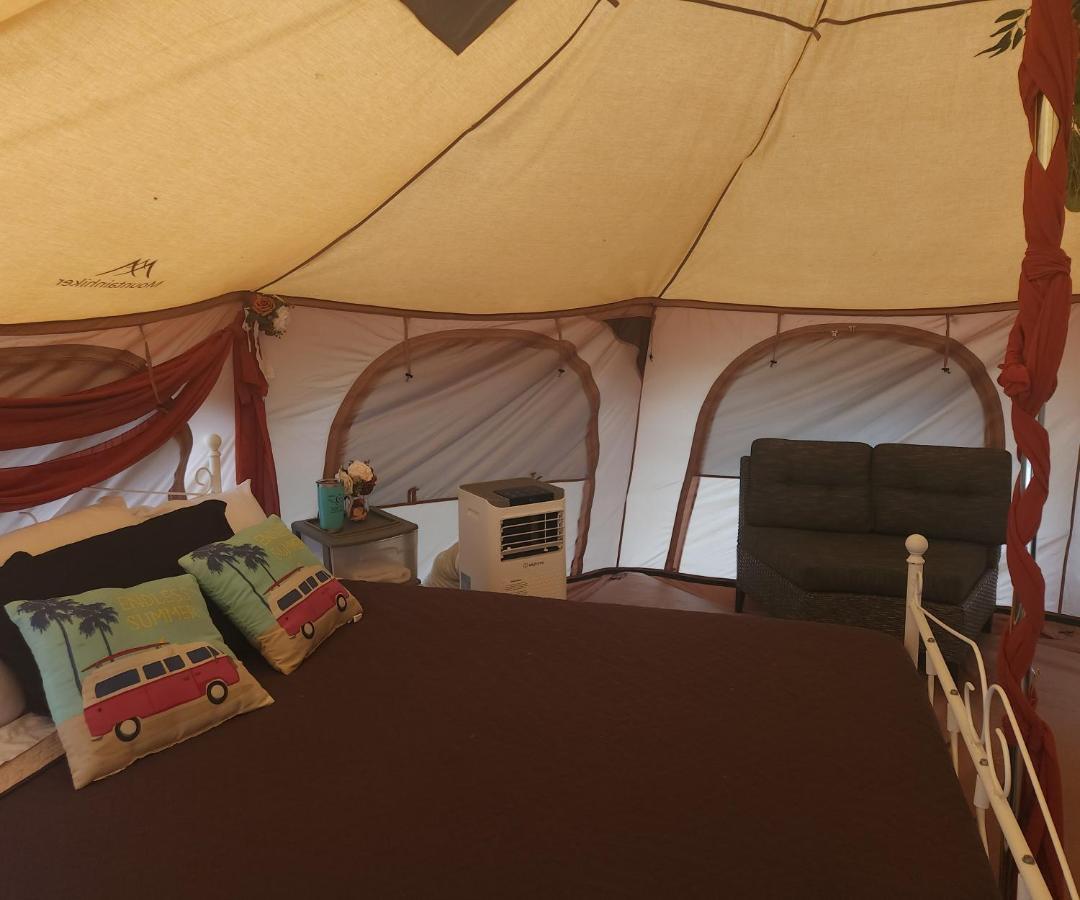 Al'S Hideaway Glamping Tents Hotel Pipe Creek Luaran gambar
